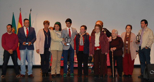 Los galardonados con los premios de la ACT de Talarrubias