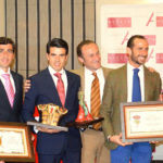 Los premiados en la gala inaugural de las jornadas taurinas ‘Curro Echeverría’ (FOTO: Emiliano Vicente)