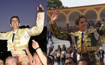 Alejandro Talavante y Ginés Marín saliendo a hombros de Olivenza (FOTO: Gallardo)