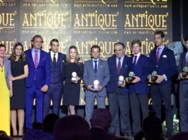 Antonio Ferrera y José Garrido junto al resto de premiados