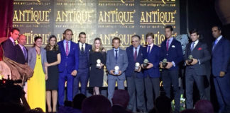 Antonio Ferrera y José Garrido junto al resto de premiados