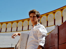 Ginés Marín en la plaza de Olivenza donde acutará el 8 de septiembre