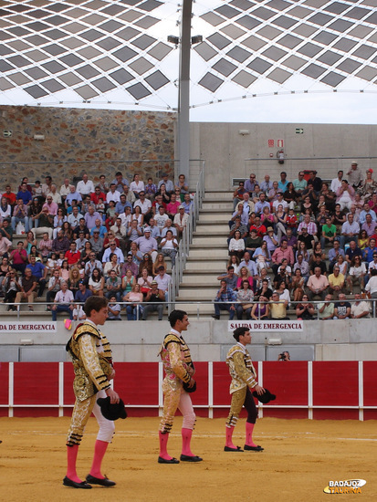 Tarde histórica, tres espadas de Llerena por primera vez juntos en su plaza de toros (FOTO: Gallardo)