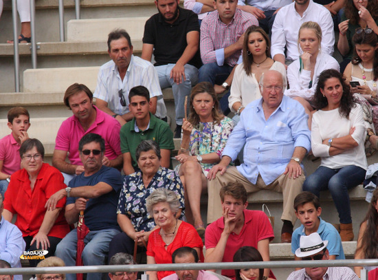 La familia Muñoz y los hijos del mayoral de la casa