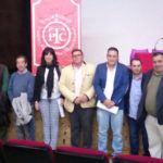 Miembros de la Federación Taurina de Extremadura junto a autoridades