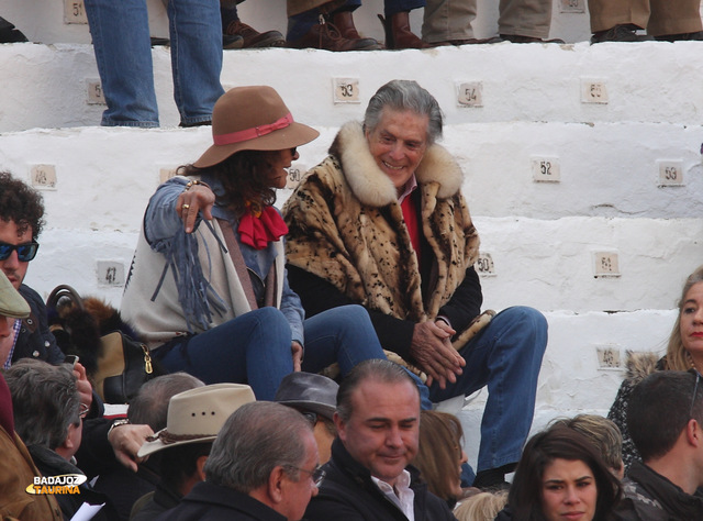 Ostos con la capa que no usaron los Reyes Magos de Carmena