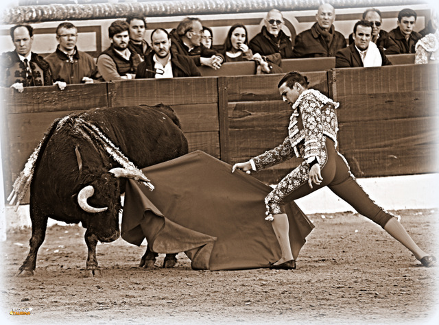 Para muestra este botón en el que se ve a Manzanares macheteando a un Zalduendo (FOTO:Gallardo)