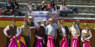 Los aficionados prácticos antes de actuar (FOTO:Antonio Álvarez)