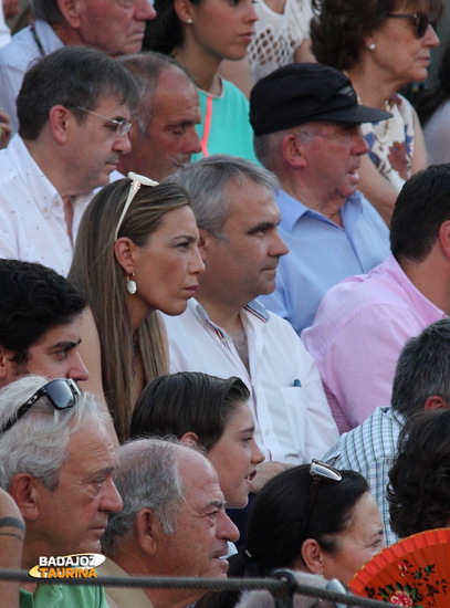 El alcalde Fragoso y Gala Rivera, su esposa