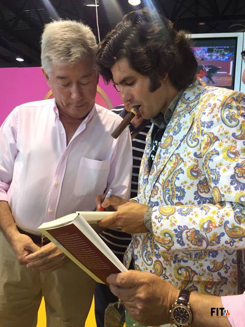 Morante de la Puebla firmando como protagonista de esta edición