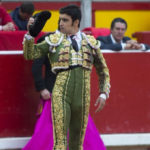 Miguel Ángel Perera saludando una ovación en Pamplona (FOTO:Javier Arroyo-Aplausos)