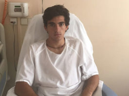 Luis Manuel Terrón en la habitación donde se recupera de la cornada sufrida en Las Ventas