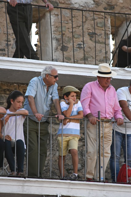 Con los abuelos es con quienes más se aprende de toros