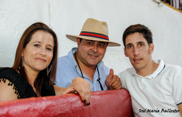 Tres pedazos de aficionados barcarroteños