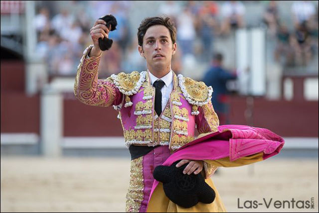 Tulio Salguero con la oreja cortada en julio en Las Ventas (FOTO:Juan Pelegrín)