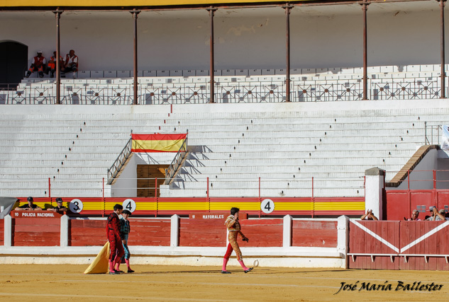 O remamos todos a una o el barco se va a pique... (FOTO:JMª Ballester)