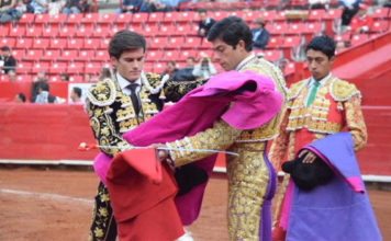 Garrido durante la ceremonia de confirmación en La México (FOTO:Tadeo Alcina)