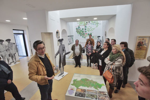 Inauguración del Curso 2017/18 de la Escuela Taurina de Badajoz en Bienvenida