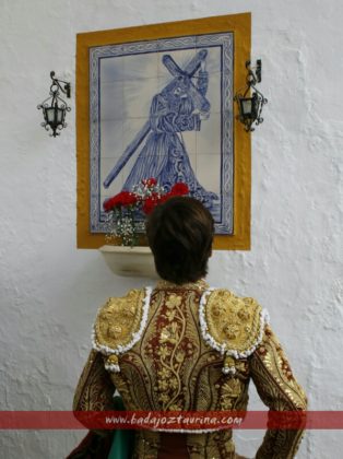 El Juli rezando al nazareno de Olivenza