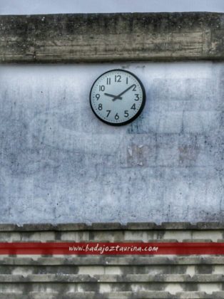 Una feria que se adelanta y un reloj que se atrasaUna feria que se adelanta y un reloj que se atrasa