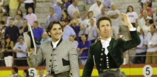 Diego Ventura y Leonardo Hernández a hombros