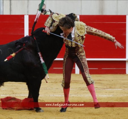 Tomás Angulo en apuros