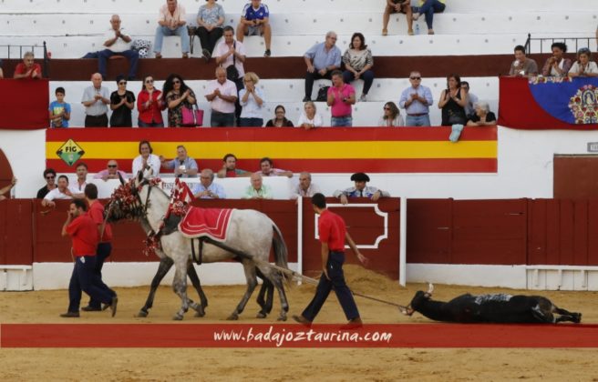 Vuelta al ruedo a Sorpresa, lidiado en 4ª lugar