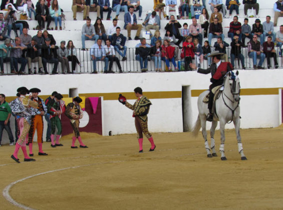 Paseíllo en Fuentes de León