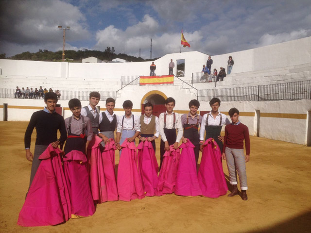 Los alumnos que participaron en el tentadero público de Fuentes de León
