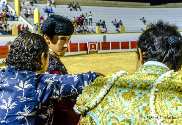 El Mella escucha los consejos de Cartujano y Juanito