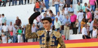 Manuel Perera salió a hombros en Zafra