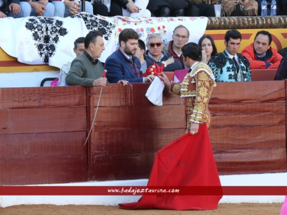 Debut oficial de Ladislao Navarro como mozo de espada de Garrido