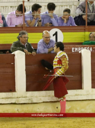 Brindis de Valares a la Escuela Taurina de Badajoz