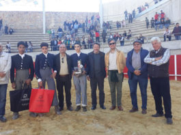 Manuel Perera con el trofeo que le acredita como ganador del IV Bolsín Ciudad de Llerena