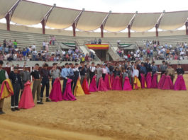 Los alumnos de Badajoz en el inicio de curso celebrado en Don Benito